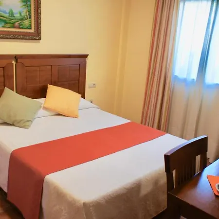 Casa Vazquez Otel